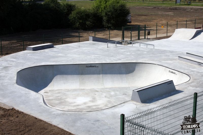 Betonowy skatepark w Wolsztynie