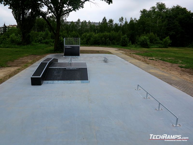 Brand new skatepark in polish city Nowe Miasto nad Pilicą