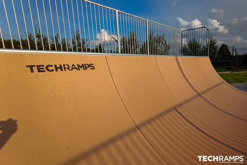 Bygging av en skatepark Osiek Skatepark