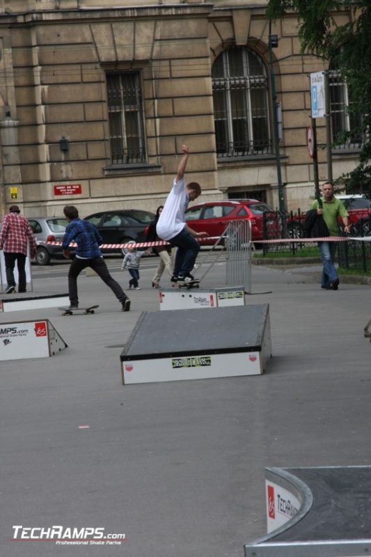 Es Game of SKATE 2010 - Krakow Barbakan