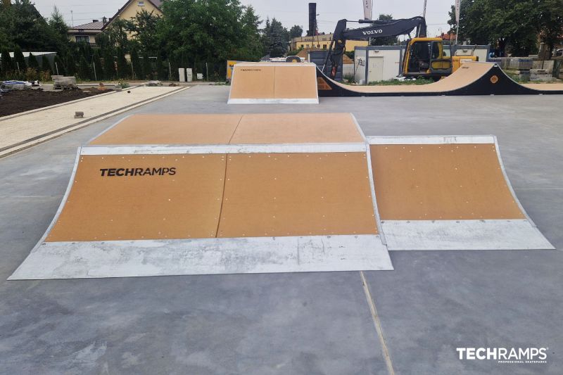 Funbox for hopping - skatepark Baruchowo 