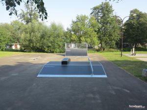 Funbox with rail and grindbox and quarter pipe