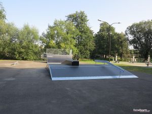Funbox with rail and grindbox and quarter pipe Grodków