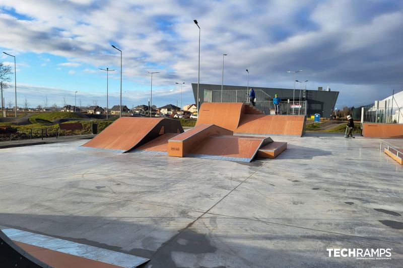 Skatepark i tre i Ozarow Mazowiecki 