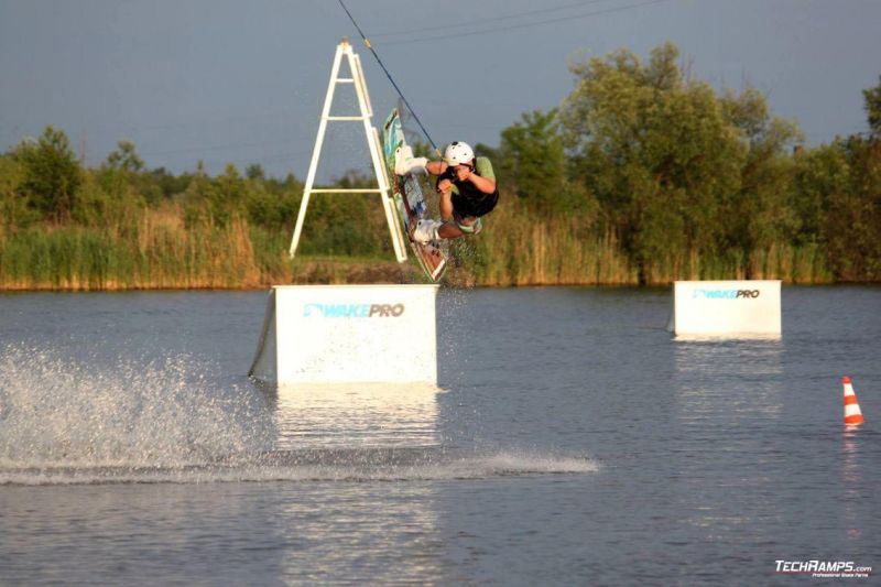 Kicker na wakeparku w Radzyminie