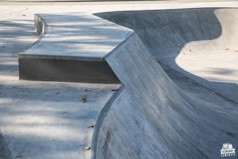 Nakło nad Notecią - concrete monolith skatepark 
