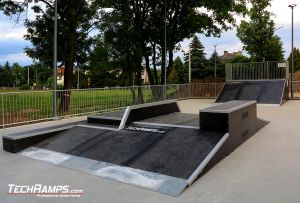 Opatów, drewniany skatepark