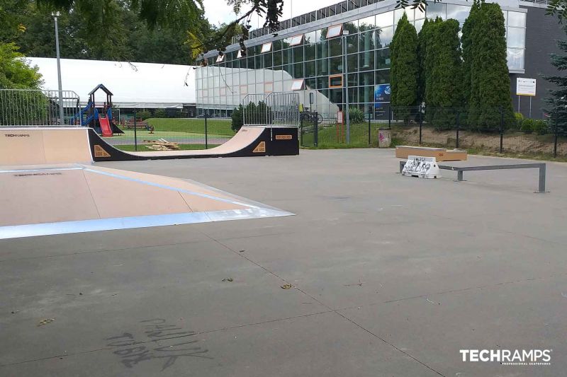 Hindringer - skatepark Ozarow Mazowiecki Sochaczewska 218