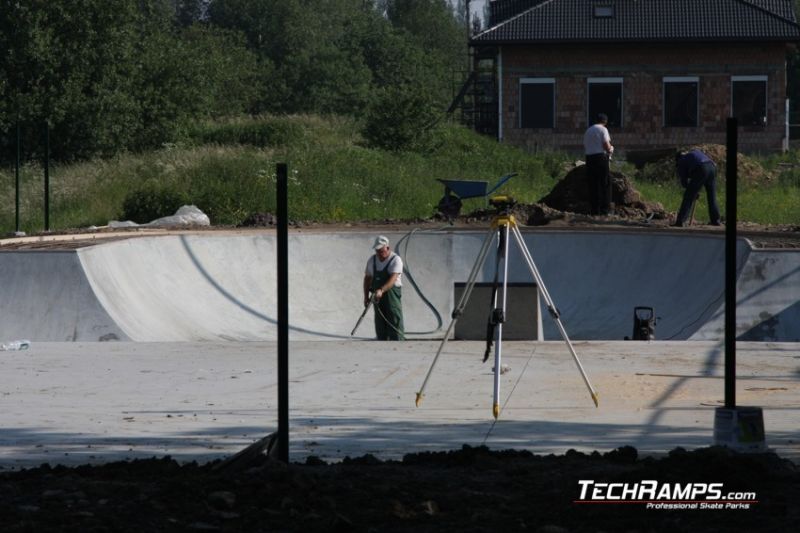 Skatepark betonowy w Radzionkowie - roboty budowlane