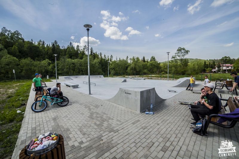 skatepark light concrete Milowka