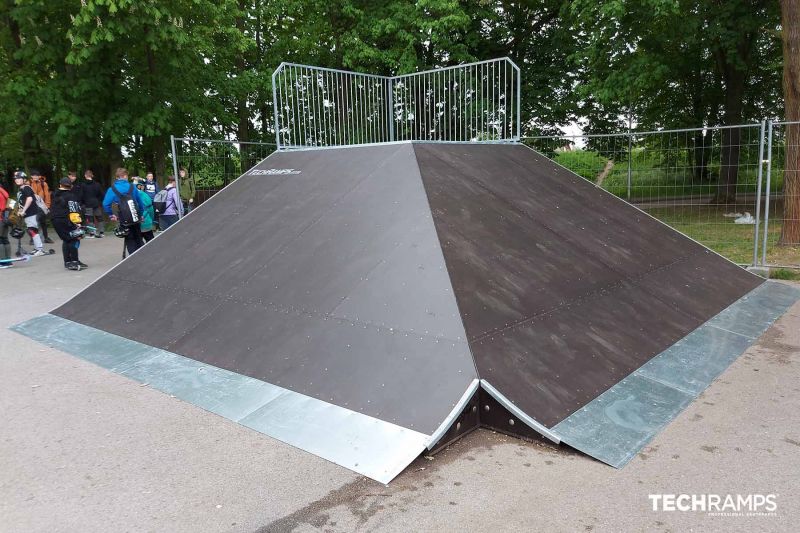 Obstacles - Skatepark Ostrowiec Świętokrzyski