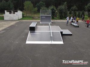Skatepark w Białobrzegach funbox