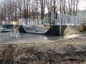 Skatepark w Brzeszczach - 7
