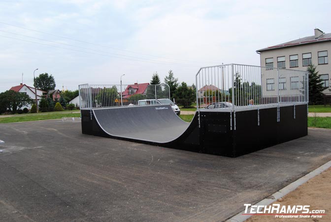 Skatepark w Michałowie Minirampa