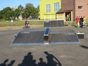 Skatepark w Nowej Sarzynie 4
