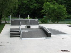 Skatepark w Skwierzynie -funbox