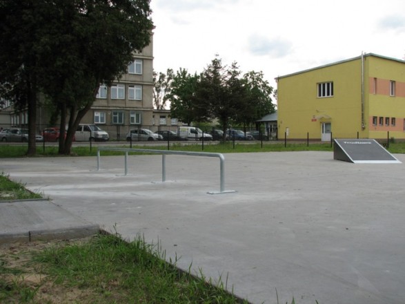 Skatepark w Tłuszczu 3