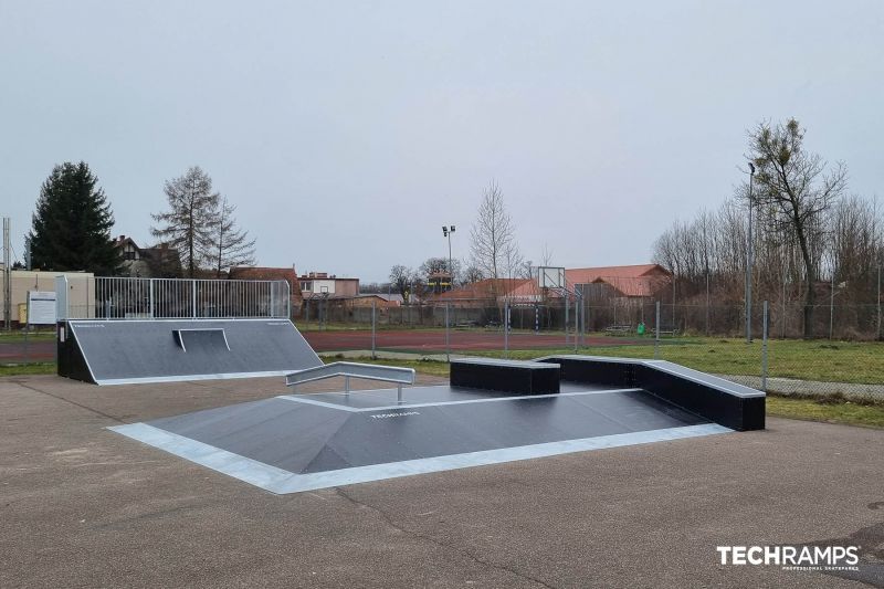 Skatepark i tre - skatepark Zlocieniec 