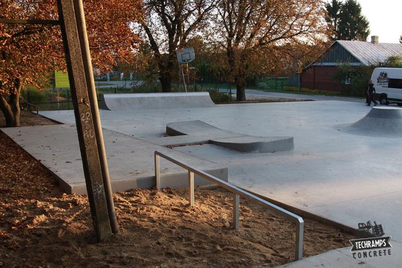 skatepark_komarowka