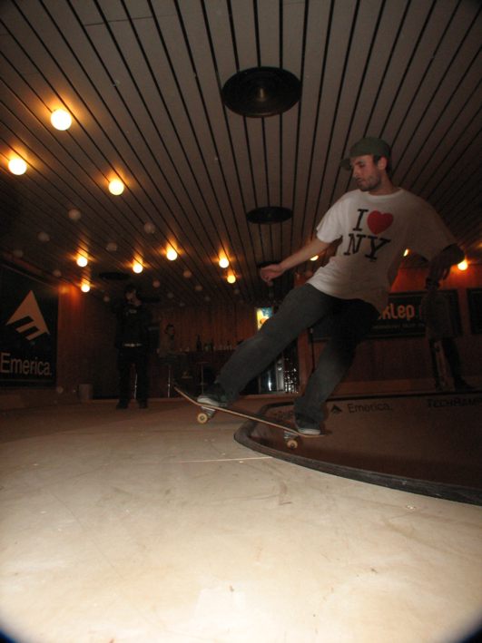 Wiktor Skate Pool